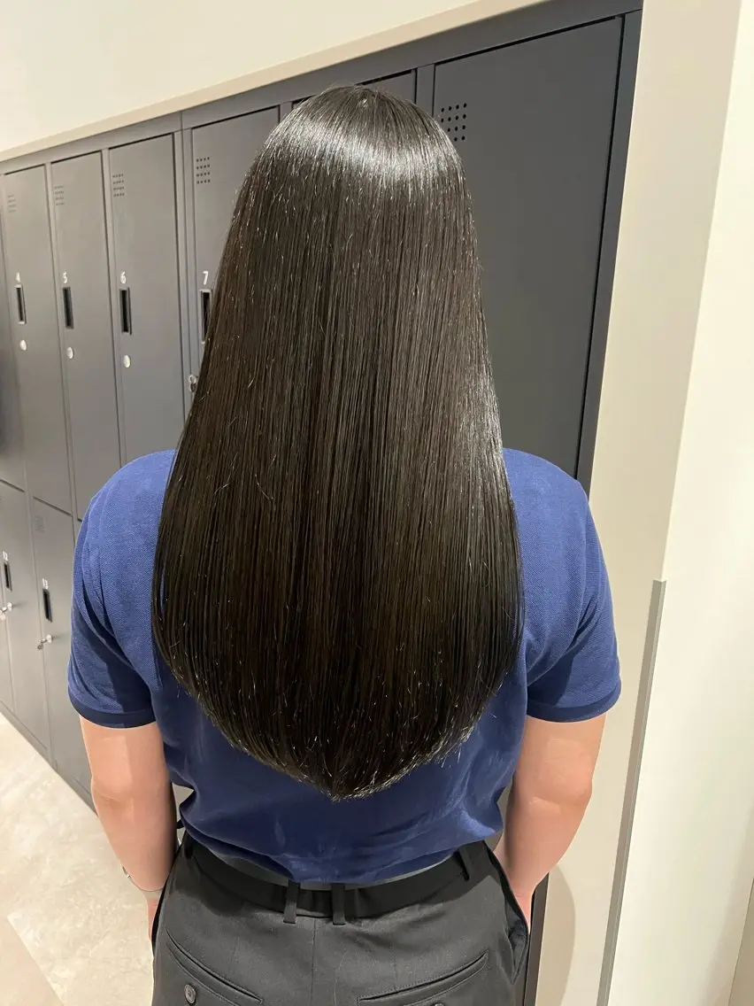 ショート カラー ヘアアレンジ ブルーカラー カット ヘアカラー トリートメント 暗髪カラー🫐パーマ おくだりんかのヘアスタイル