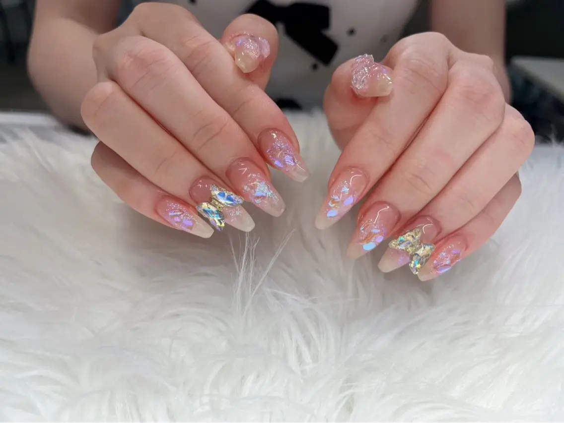 ネイル オーロラネイル フレンチネイル ガラスフレンチ ロングネイル マグネットネイル ハンドネイル XIMINANAIL SALON堀江店のネイルデザイン