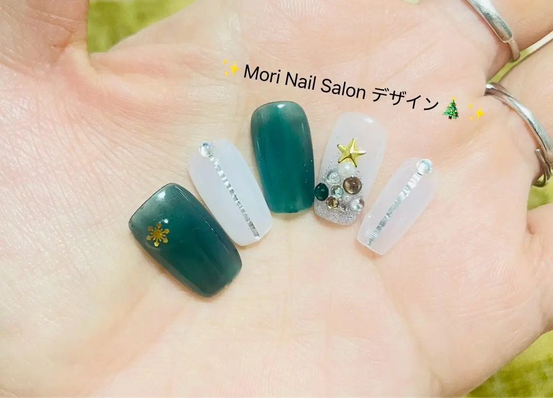 ネイル 冬ネイル クリスマス MORI ネイル SALONのネイルデザイン