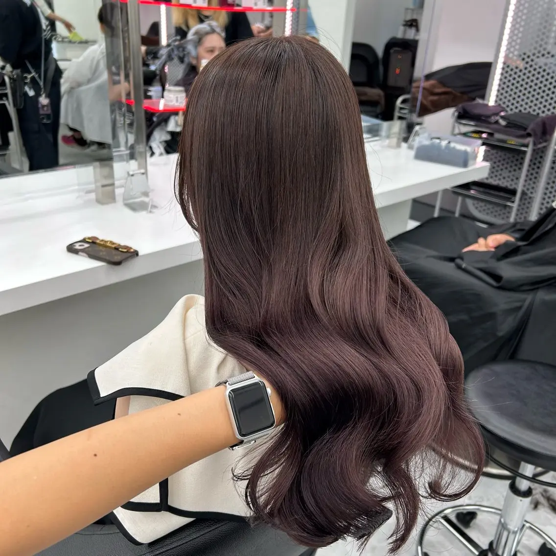 セミロング カラー ヘアアレンジ ヘアカラー トリートメント mai🍑暖色カラー /レイヤー💖のヘアスタイル