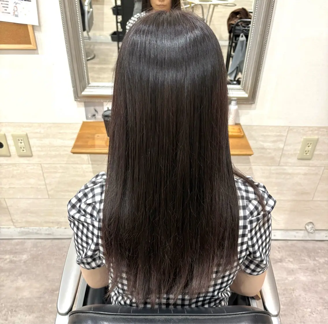 ロング ヘアカラー 堀川 希歩のヘアスタイル