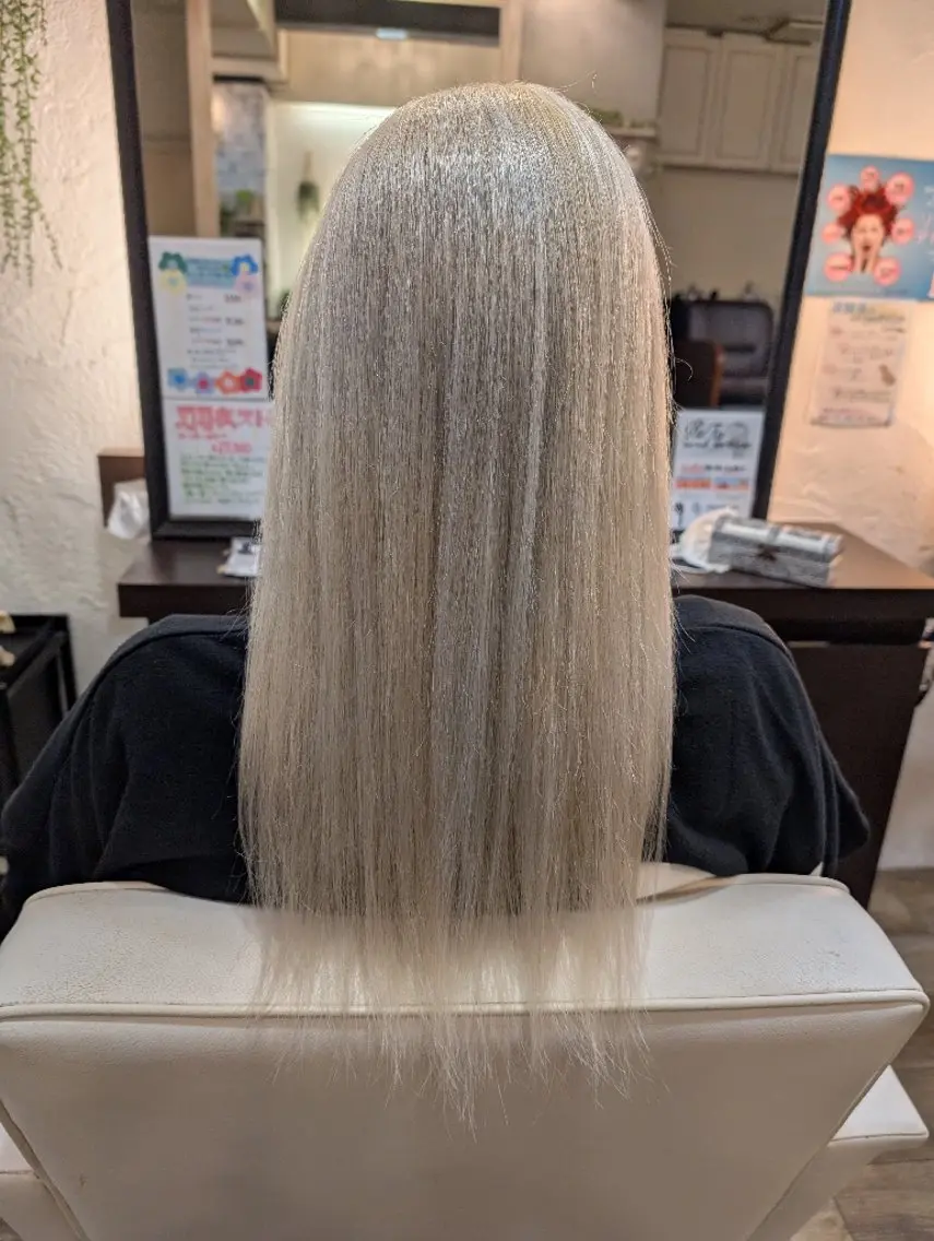 ロング カラー アッシュ ブリーチ ダブルカラー マユミ マユミのヘアスタイル