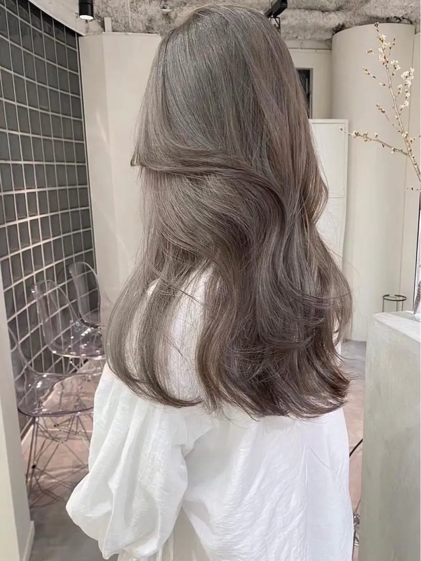 ロング カラー ブリーチ 透明感カラー ダブルカラー グレージュ モカグレージュ ヘアカラー aina/ピンク/ ミルクティー/梅田のヘアスタイル