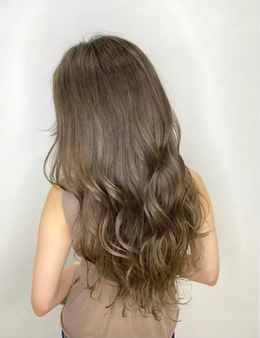 ロング カラー 🥀髪質改善/ 透明感🥀ユイキのヘアスタイル