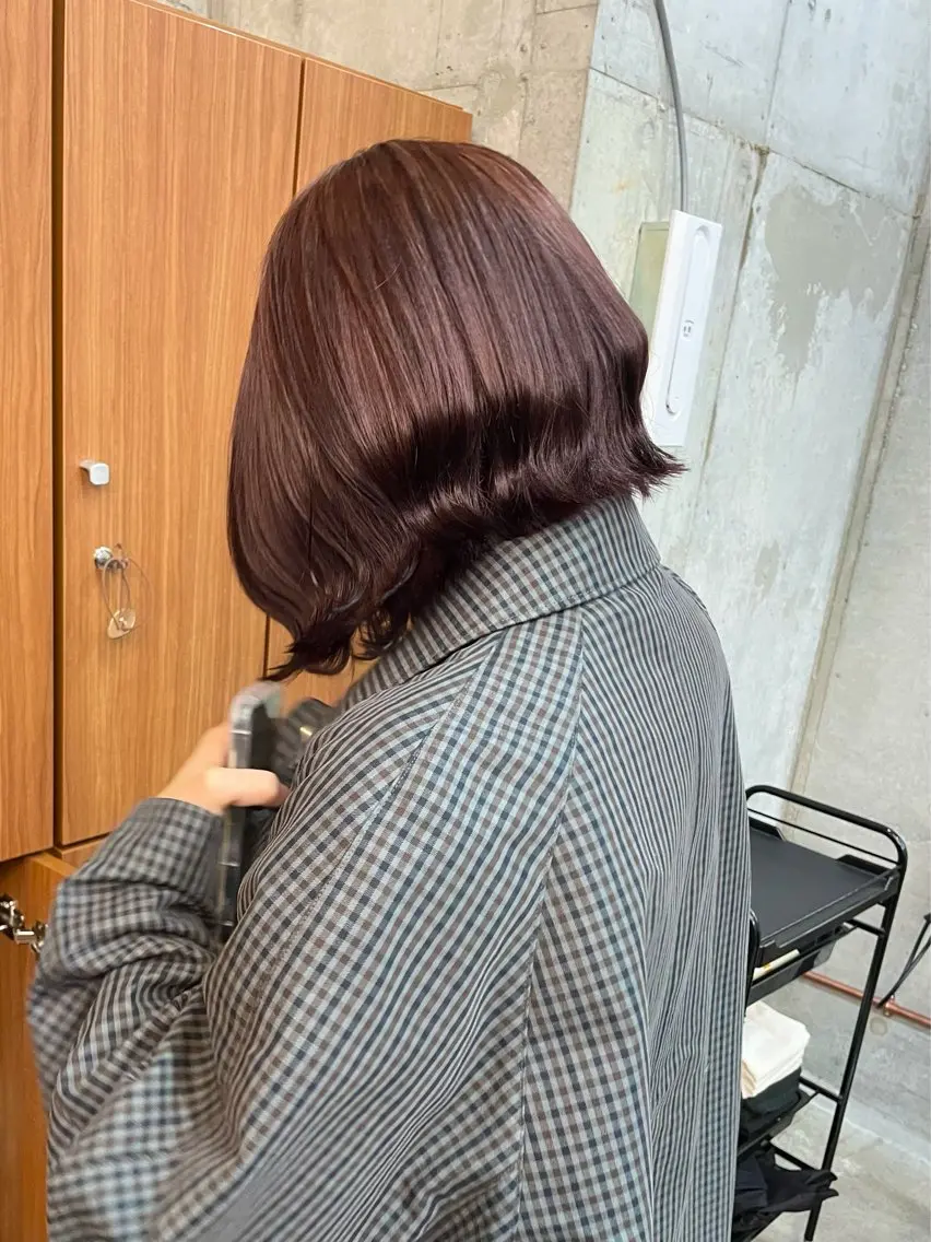ミディアム ヘアカラー カリン/ カット・ブリーチのヘアスタイル