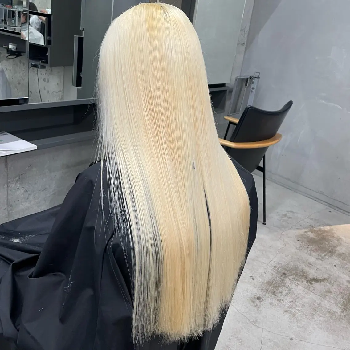 ロング カラー ブリーチ 抜きっぱなしブロンド ブロンド カット ヘアカラー トリートメント トレンドカラー🥣/ ヘアアレンジ✩.*˚のヘアスタイル