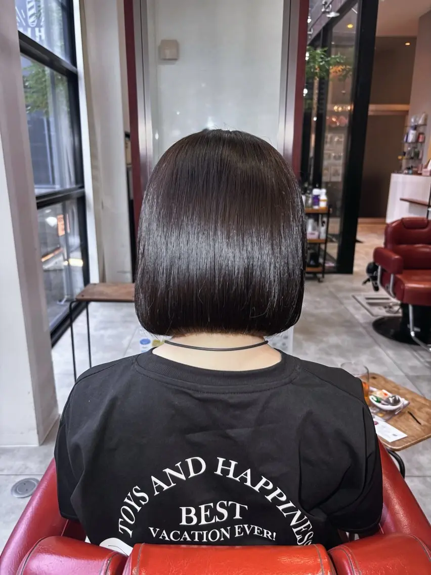 ミディアム カット 都築 さくらのヘアスタイル