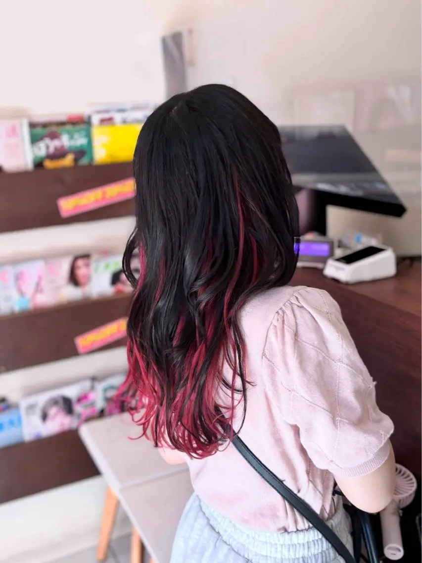ロング カラー ピンクカラー レイヤーカット ヘアカラー 小野 友暉のヘアスタイル