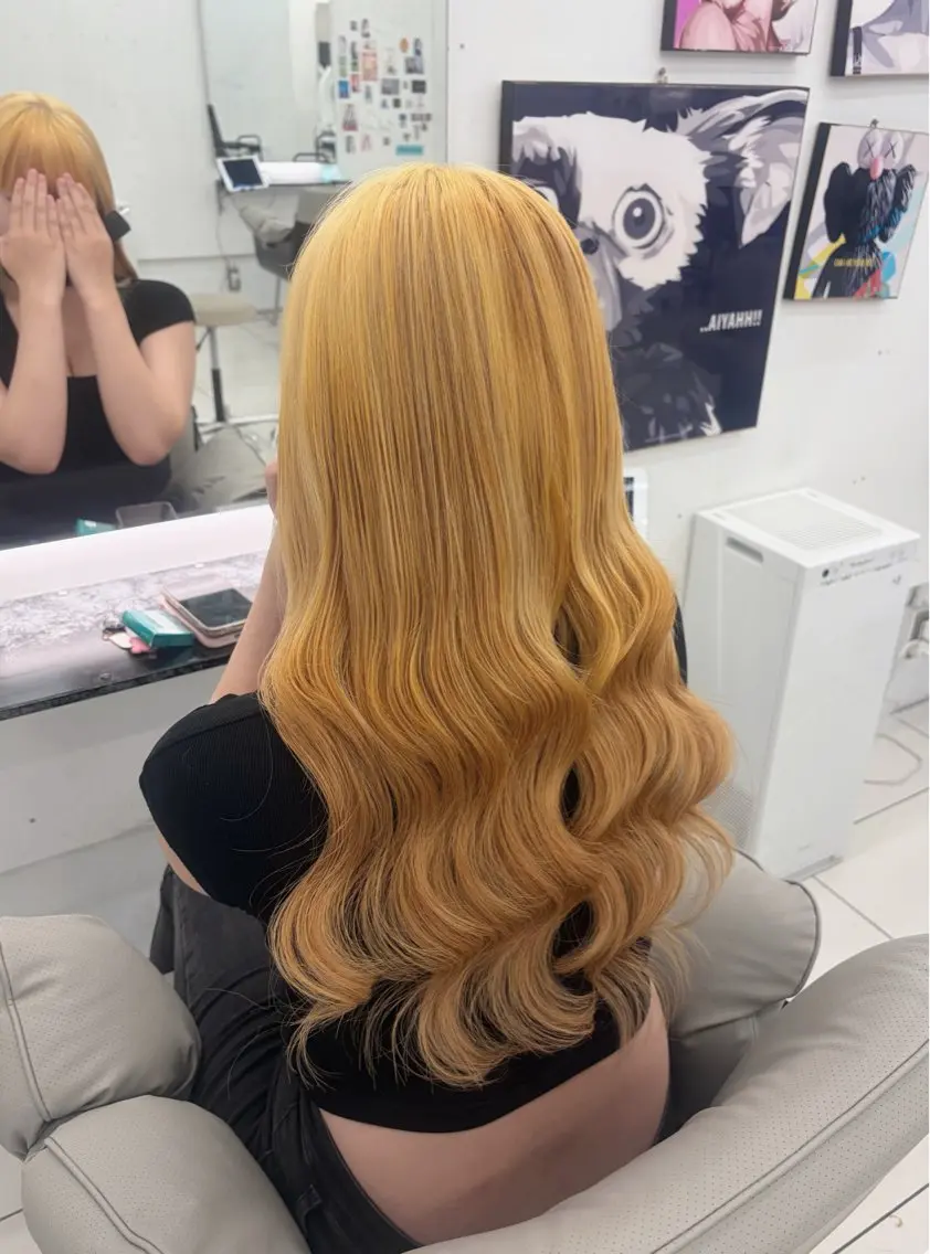 ロング ロング エクステ 三尾 樺緒のヘアスタイル