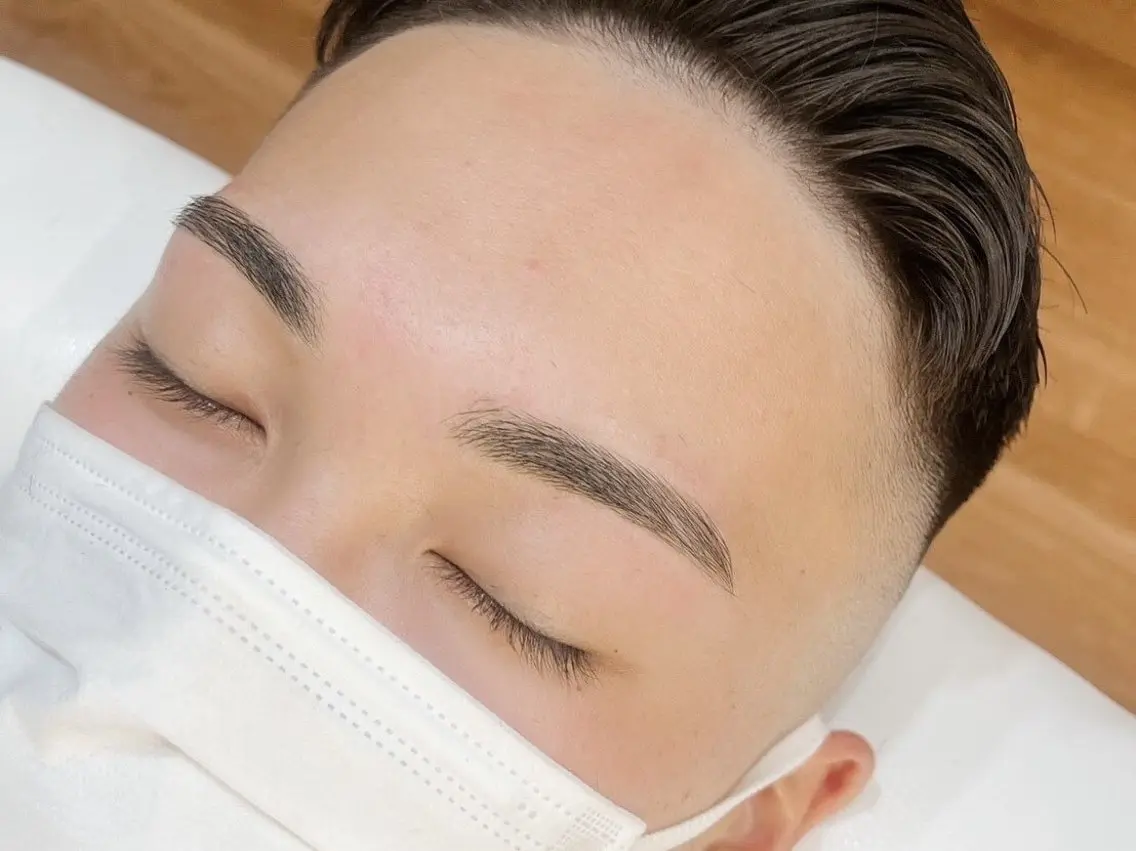 アイブロウ メンズアイブロウ 堺 舞の眉毛・アイブロウイメージ
