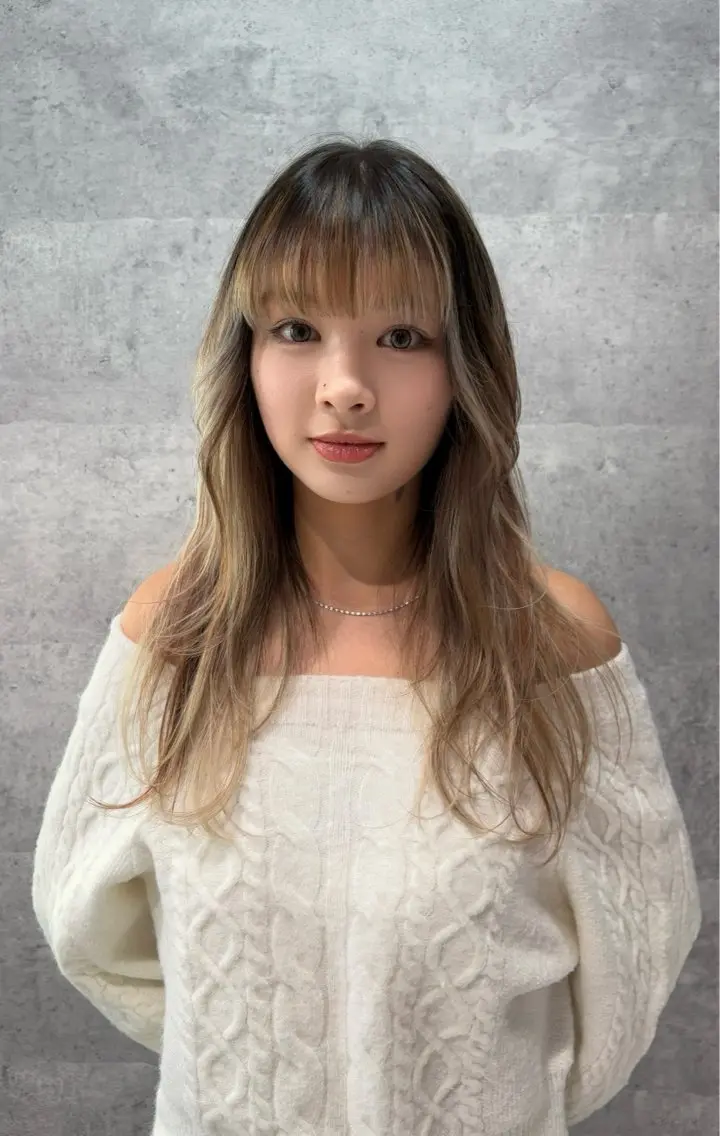 セミロング カラー デザインカラー ヘアカラー Fox Niinaのヘアスタイル