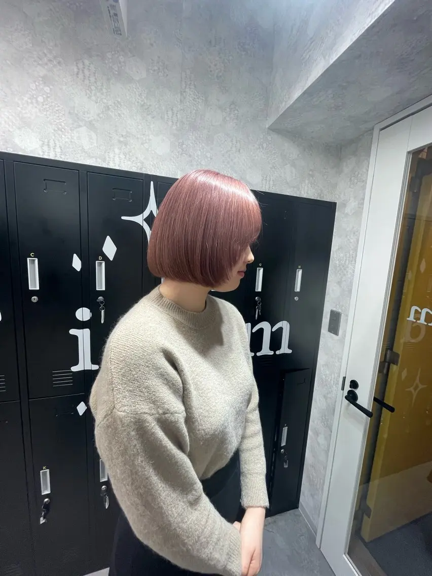 ミディアム カラー アッシュ アッシュグレー ベージュカラー ブリーチ ブロンド カット ヘアカラー トリートメント 【ときめき屋さん🎀 ハイトーン大和🎀】のヘアスタイル