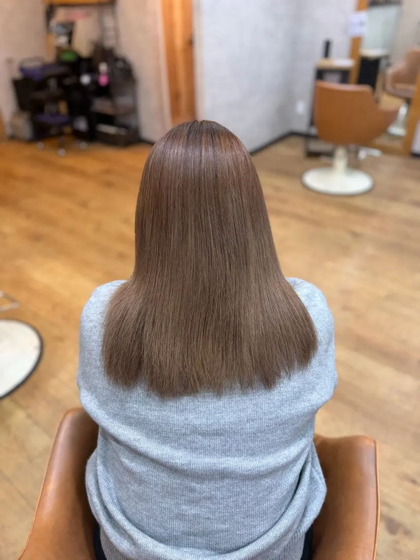 セミロング カラー ブリーチ ブリーチなしカラー 宮崎 稚世のヘアスタイル
