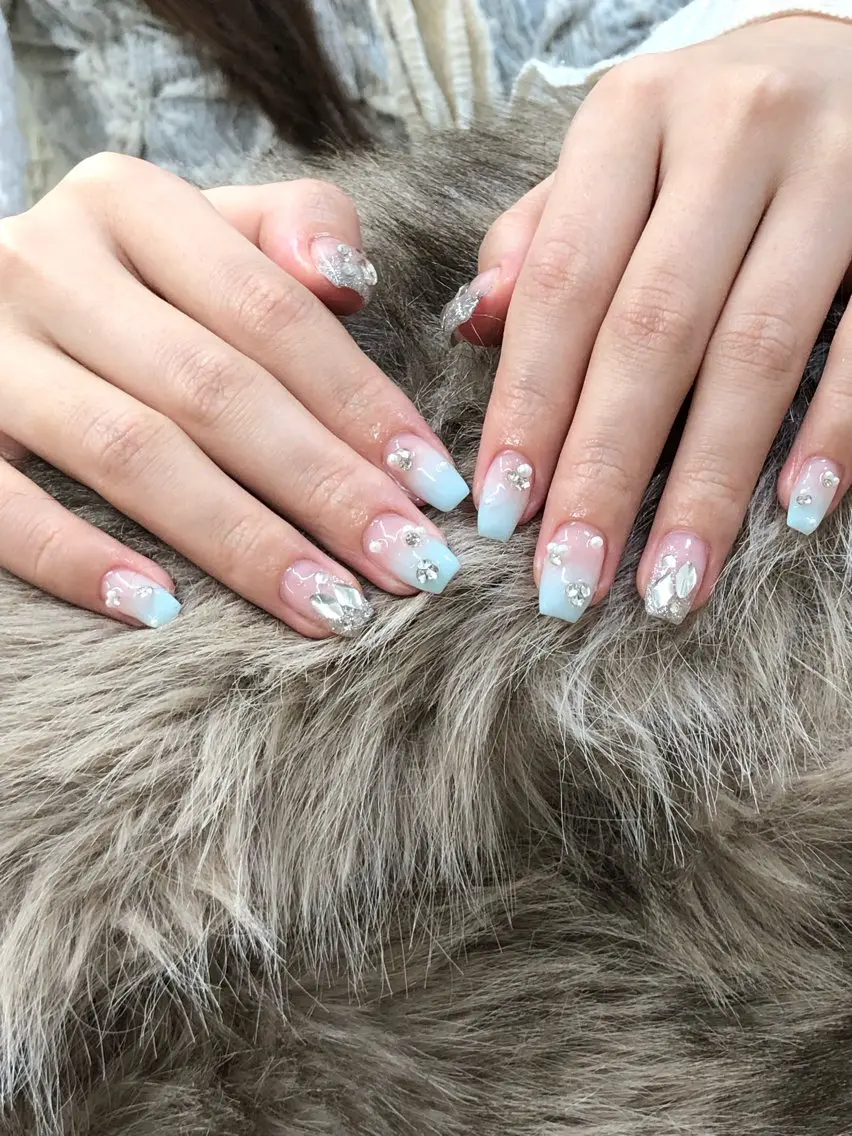 ネイル ハンドネイル Glow Minamiのネイルデザイン