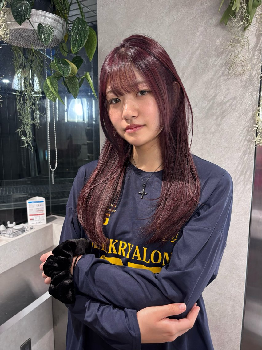 ロング カラー ヘアアレンジ 切りっぱなしボブ ブリーチ デザインカラー ダブルカラー イヤリングカラー ヘアカラー color.nail 🫧ionaのネイルデザイン