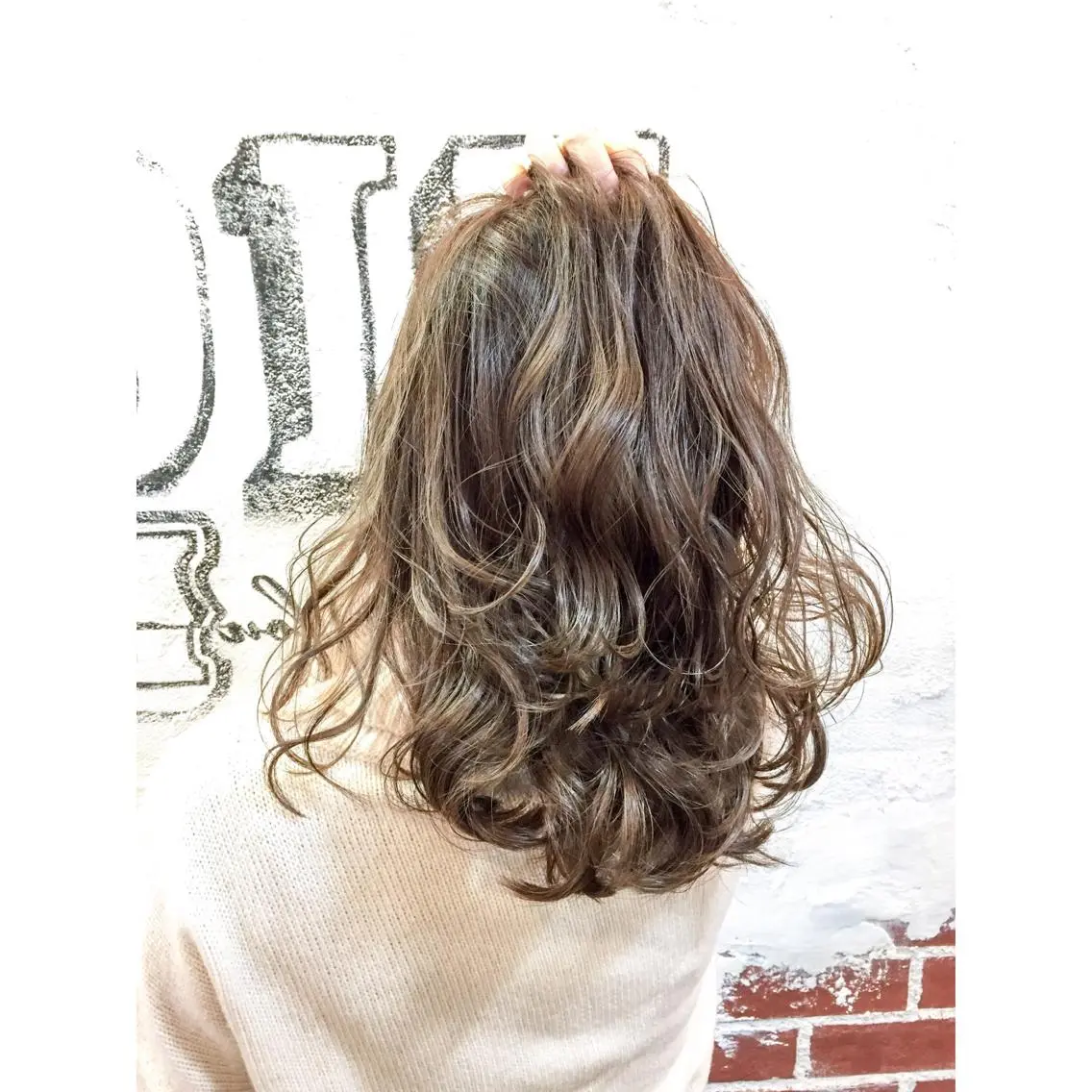 ミディアム EIGHT plum TOKIOリミテッドのヘアスタイル