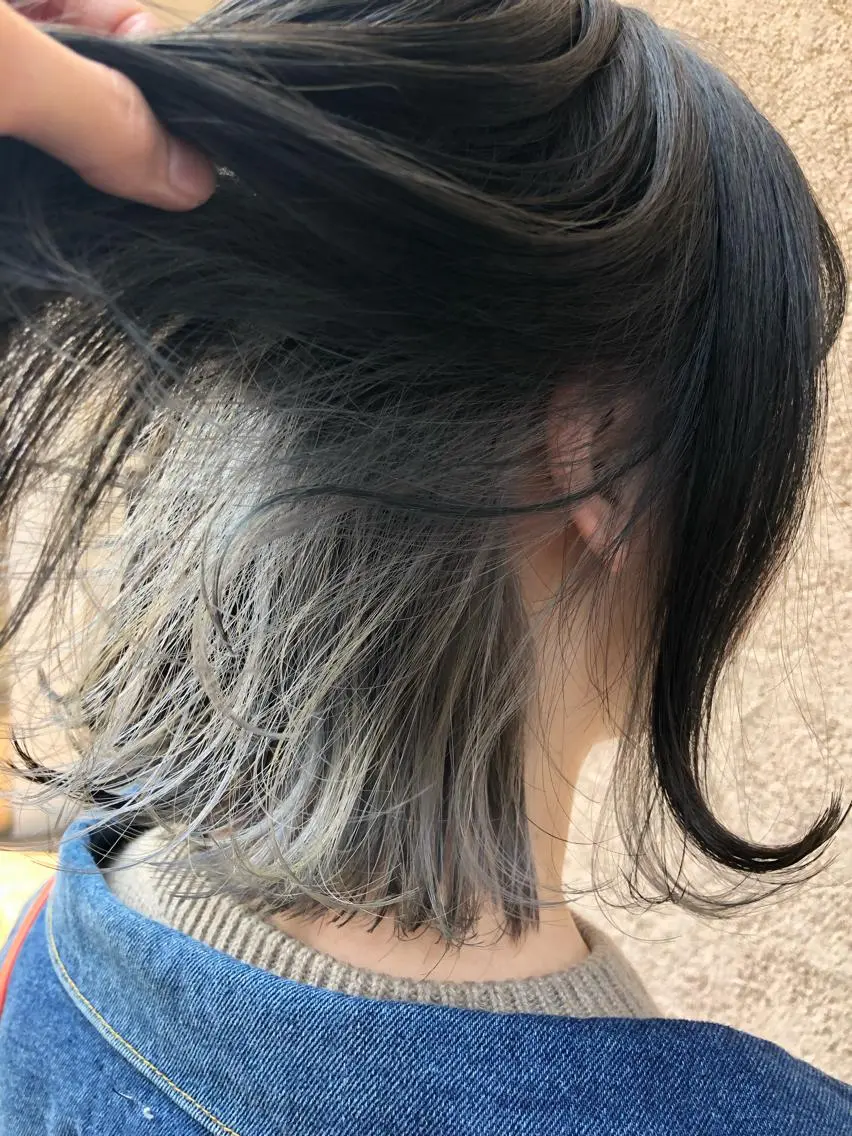 カット ＋ 部分ブリーチ (インナーカラーなど)の写真