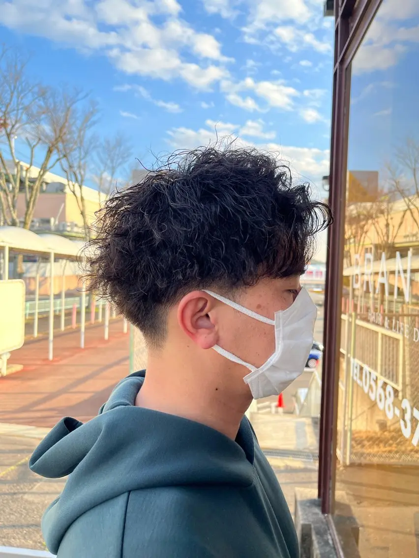 ショート パーマ メンズ アップバング メンズパーマ 刈り上げ カット パーマ 北川 寛之✨メンズパーマ✨のヘアスタイル
