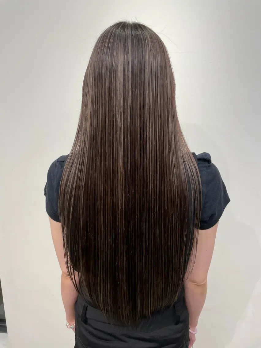 セミロング カラー ハイライトカラー ハイライト ブリーチ👩‍🦳/ ‪✂︎MANAMIのヘアスタイル