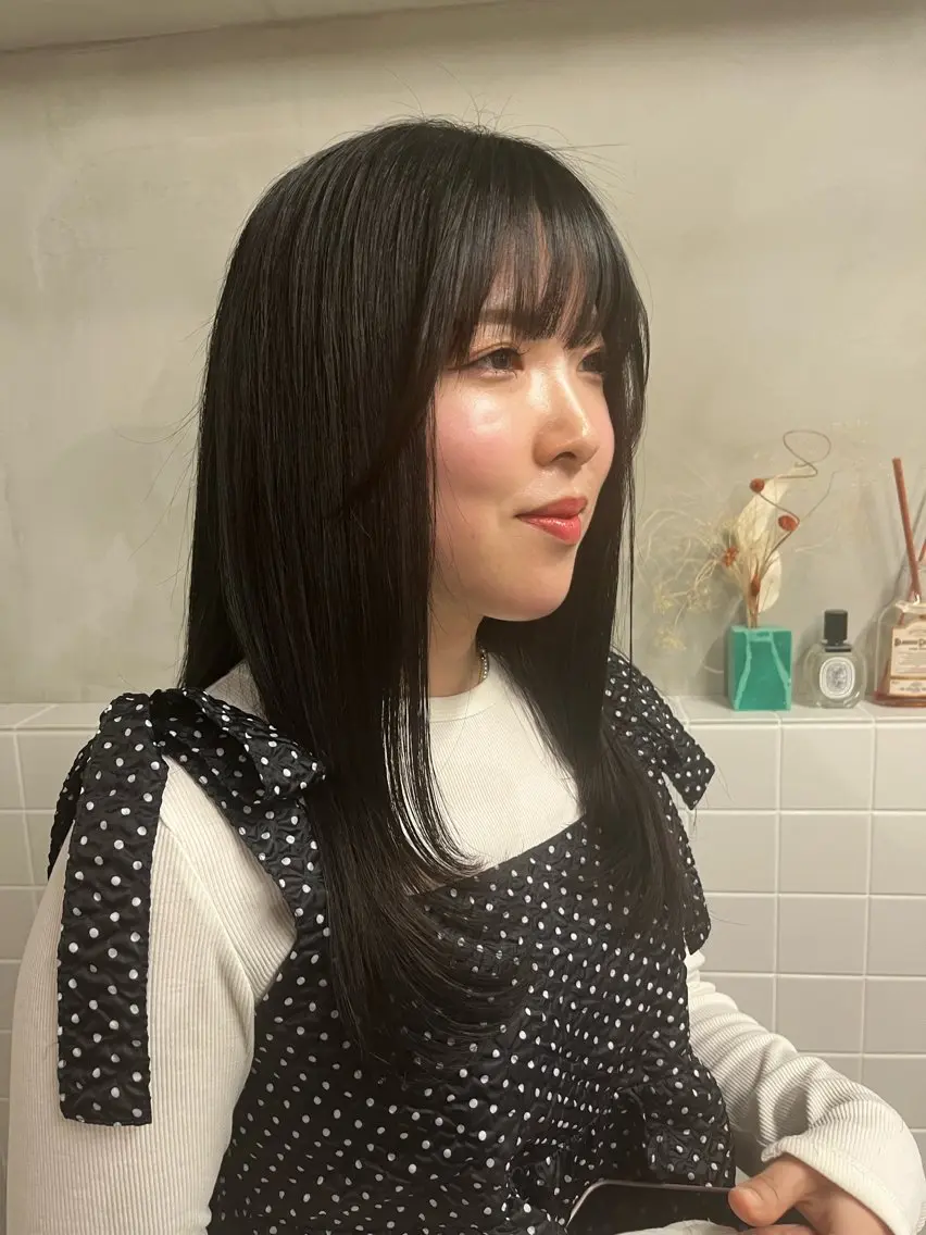 ロング パーマ レイヤーカット ローレイヤー ストレートパーマ anon Loemのヘアスタイル