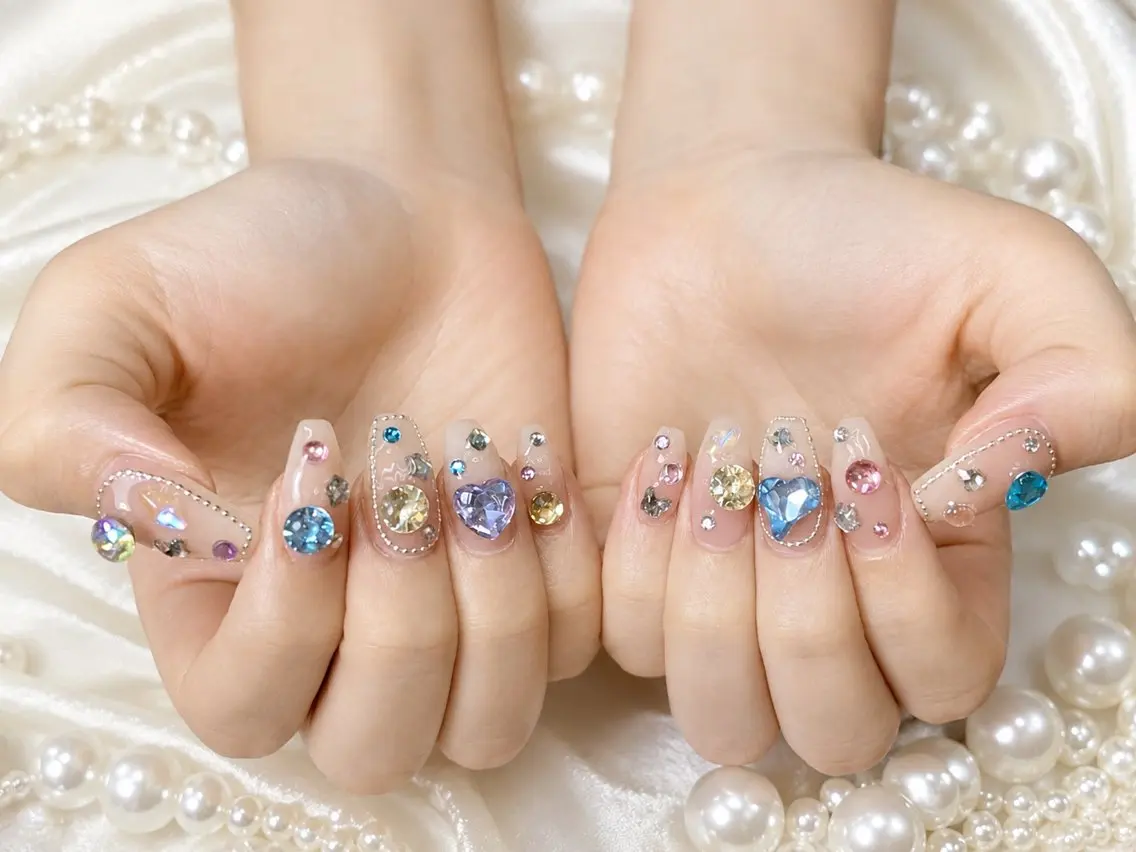ネイル キラキラネイル 持ち込み ストーンネイル ワンホンネイル ハンドネイル ハンドケア Spade Q Nailのネイルデザイン