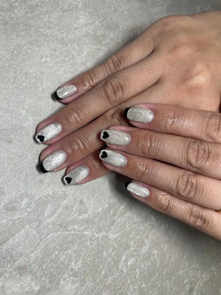 ネイル LAVISH 大和店 emi･:*+のネイルデザイン