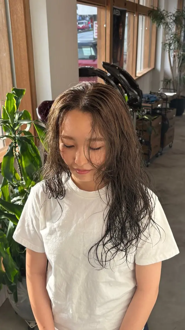 カラー くるみ avedaのヘアスタイル
