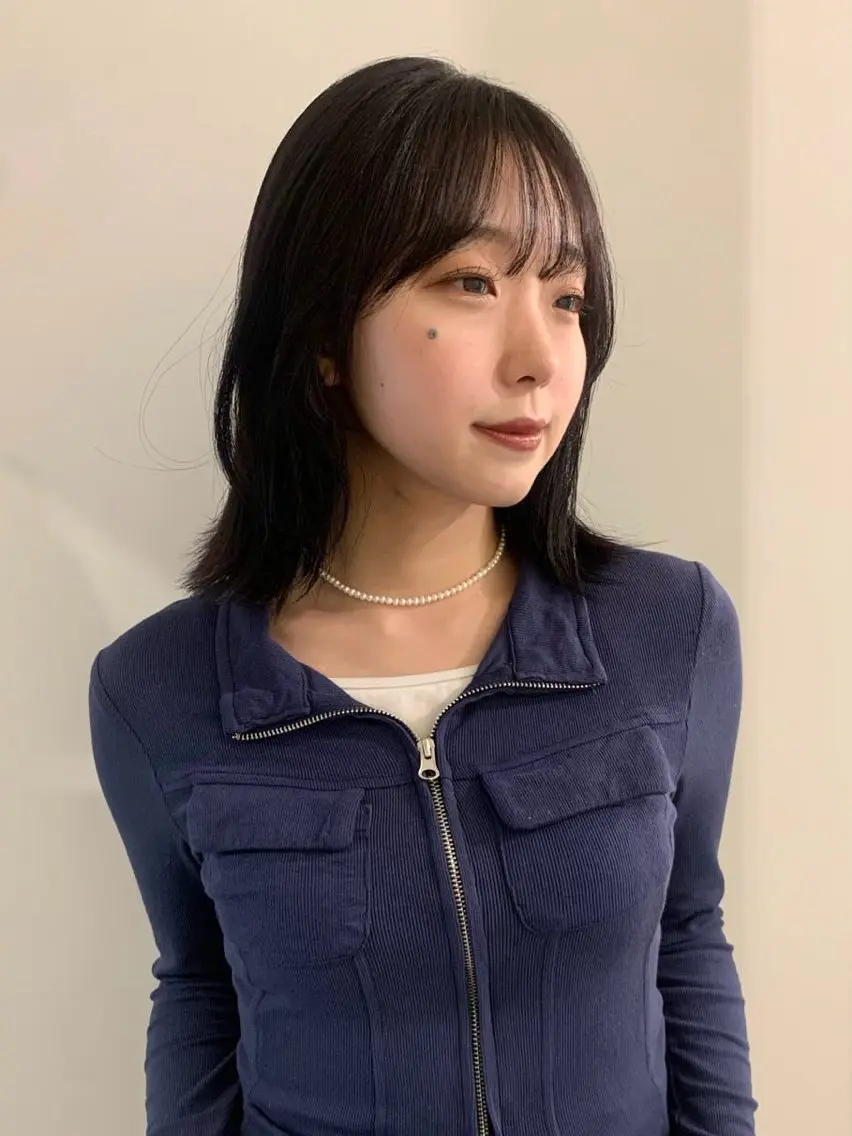 ミディアム カラー カット ヘアカラー トリートメント 落合希 Olivebeigeのヘアスタイル