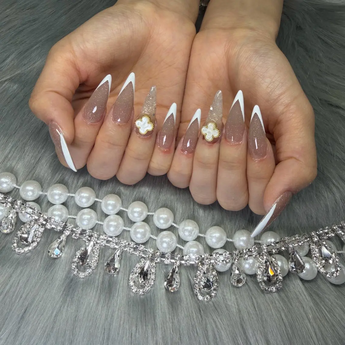 ネイル フレンチネイル ジェルネイル 韓国ネイル ロングネイル マグネットネイル ハンドネイル Nail Salon Growのネイルデザイン
