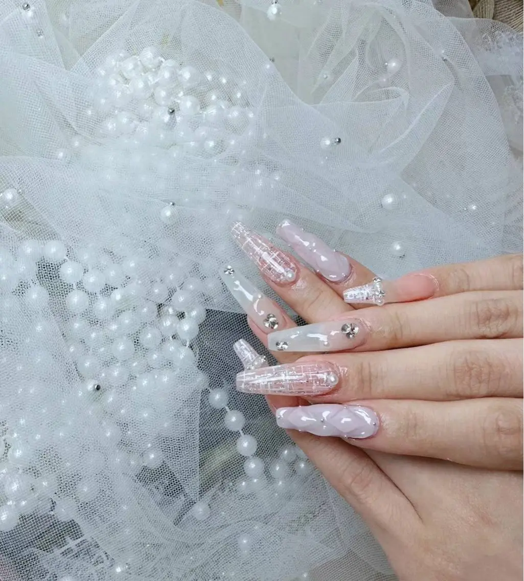 ネイル アートネイル フラワーネイル フットネイル ジェルネイル キラキラネイル babarla Nailのネイルデザイン
