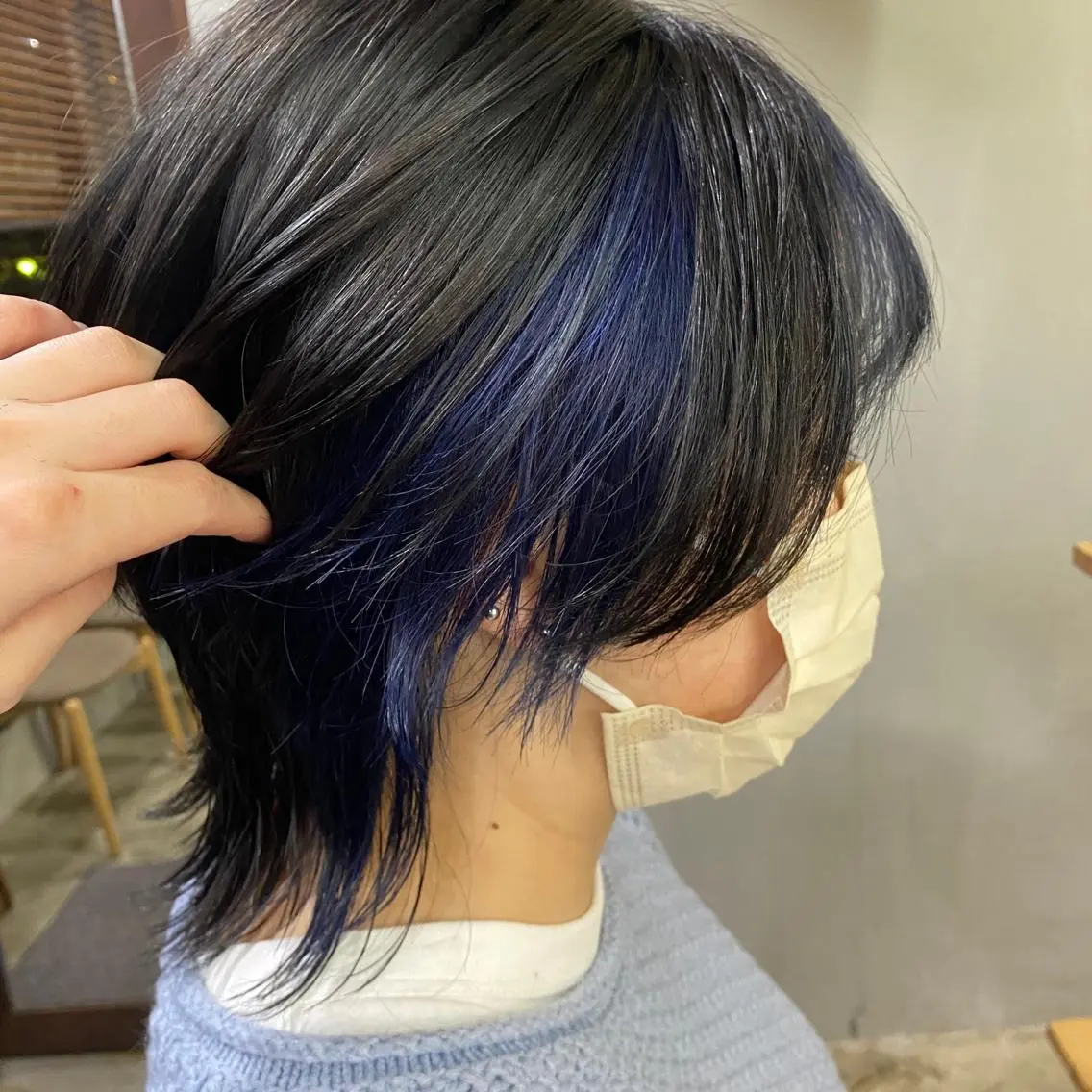 ショート カラー ブルーカラー ネイビーカラー ウルフカット 舟橋 りんかのヘアスタイル