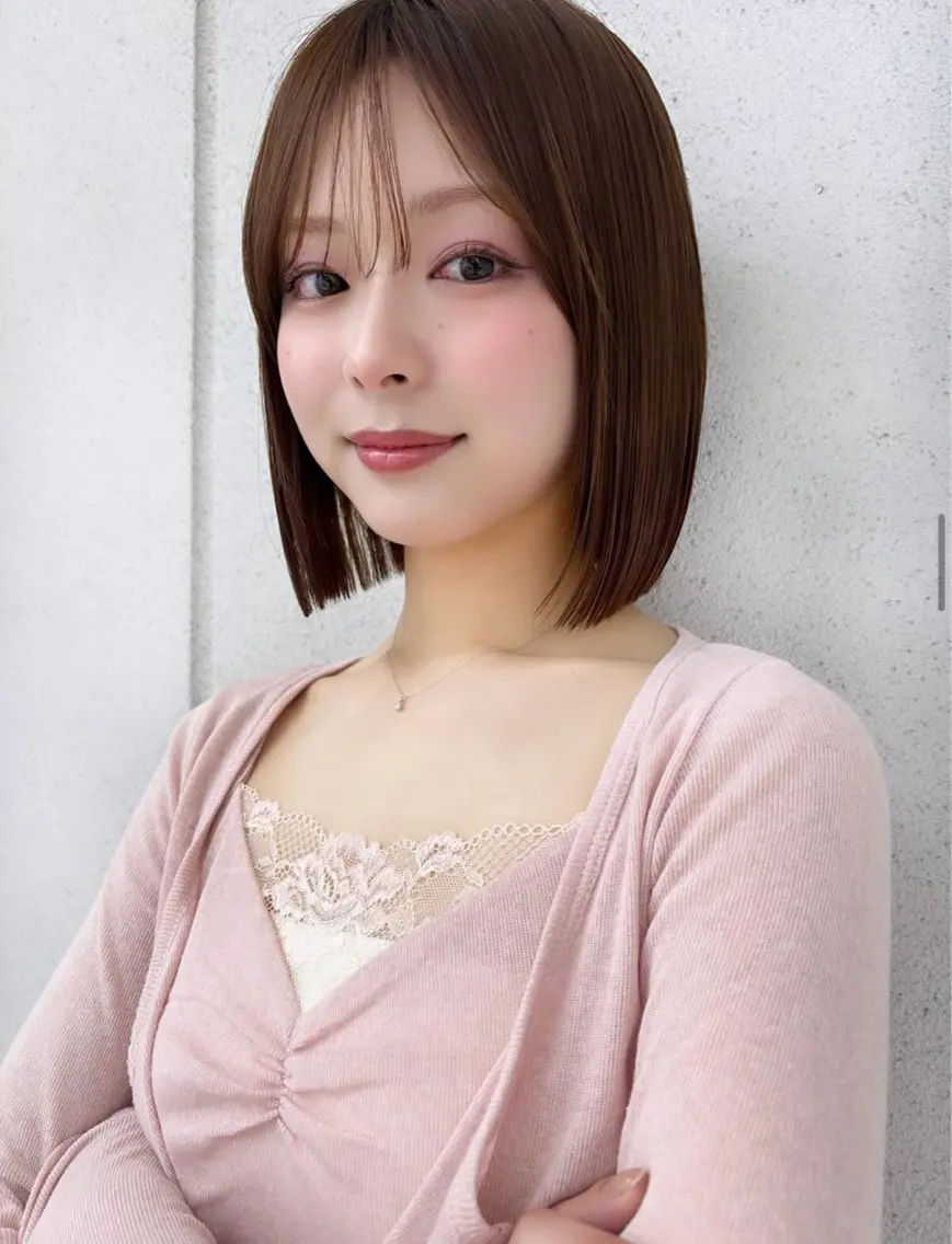 ボブ、レイヤーボブカットの写真