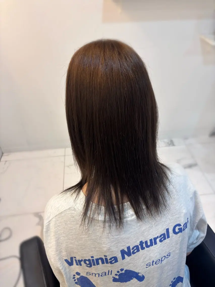 ミディアム ヘアカラー 𝐿𝑒𝑒 四ツ橋 𝑅𝐴𝑁𝐴のヘアスタイル