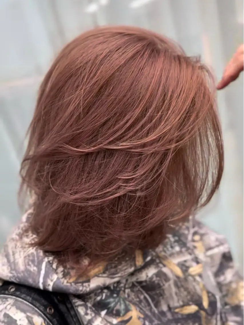 ミディアム カット ヘアカラー トリートメント 本場韓国ヘア/ レイヤー/SHUのヘアスタイル