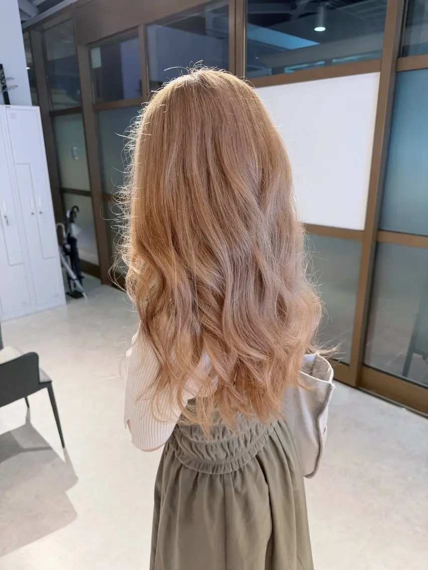 セミロング ヘアカラー 髪質改善|レイヤー| 三宅星哉のヘアスタイル