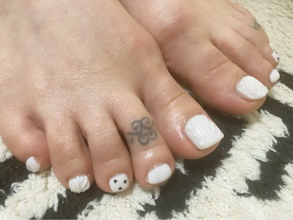 ネイル フットネイル 冬ネイル フットネイル ネイルサロン nail_upのネイルデザイン