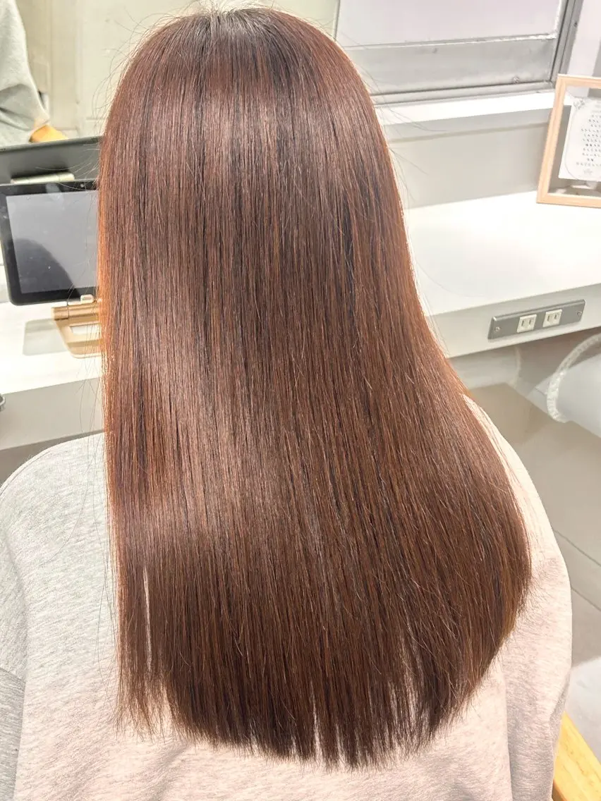ロング SLASHスラッシュ 伊藤眞代のヘアスタイル