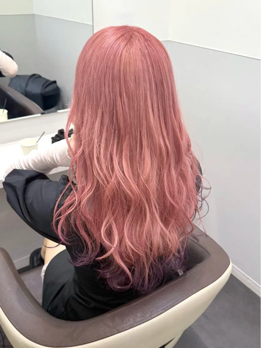 ロング カラー ブリーチ ピンクカラー 優菜🎀メンズパーマ /ハイトーンカラーのヘアスタイル