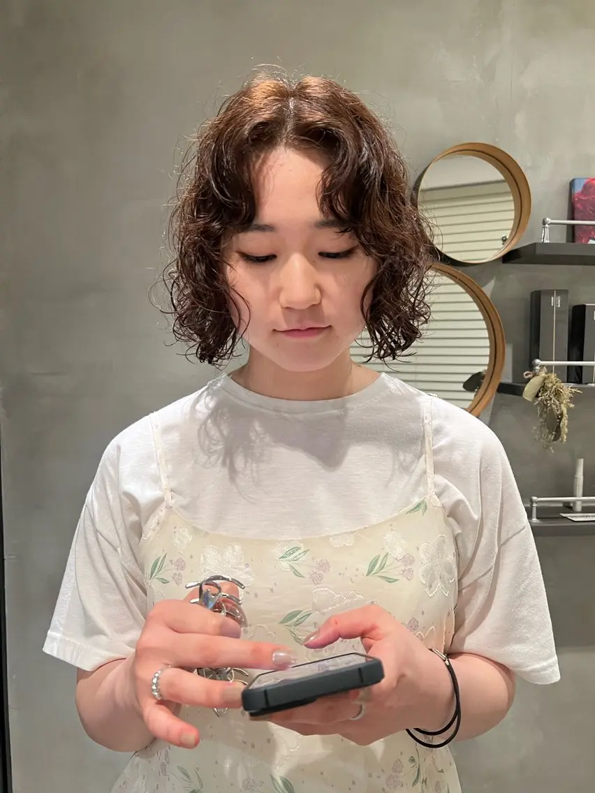 ショート カラー パーマ カット パーマ トリートメント アンニュイヘア🪽 ayumiのヘアスタイル