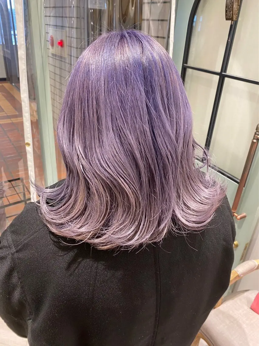 セミロング カラー ヘアカラー NaVIユウジ 透明感カラーのヘアスタイル