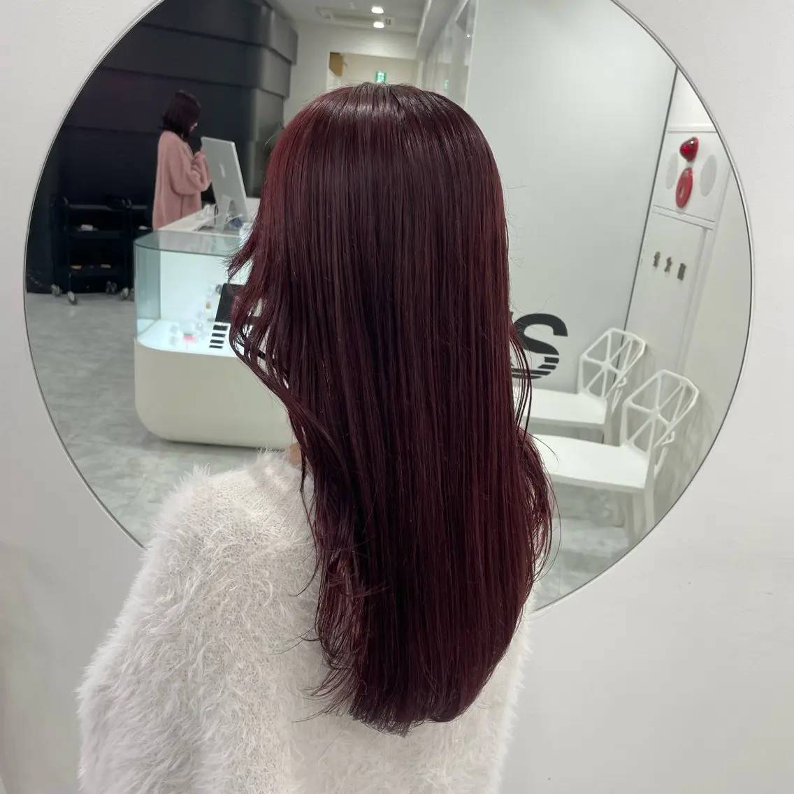 ロング カラー レッドカラー ラベンダー💜 グレージュ🩶のヘアスタイル