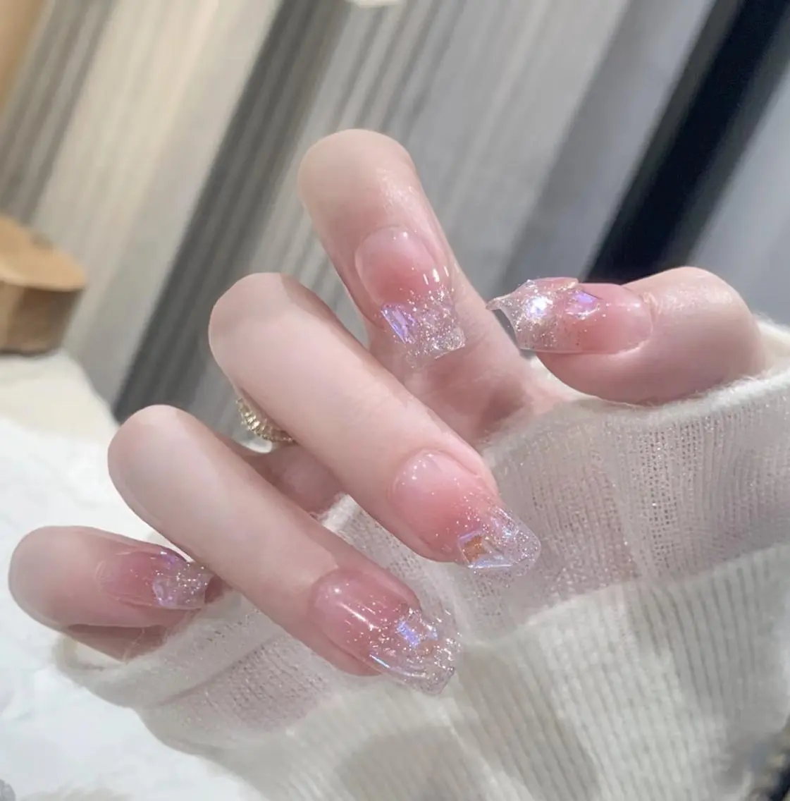 🧊キラキラ✨ワンホン氷ネイル🍨の写真