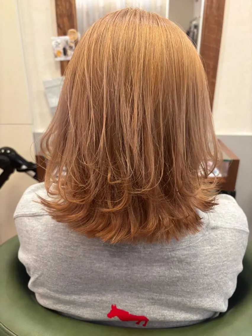 ミディアム カラー レイヤーカット ヘアカラー トリートメント 加藤 つばさのヘアスタイル