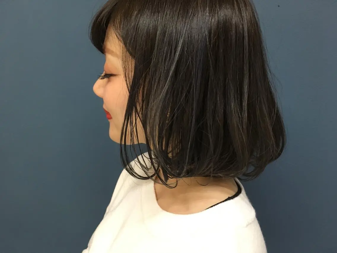 ミディアム カラー ハイライトカラー ボブ ハイライト カット ヘアカラー トリートメント 山中 直輝のヘアスタイル