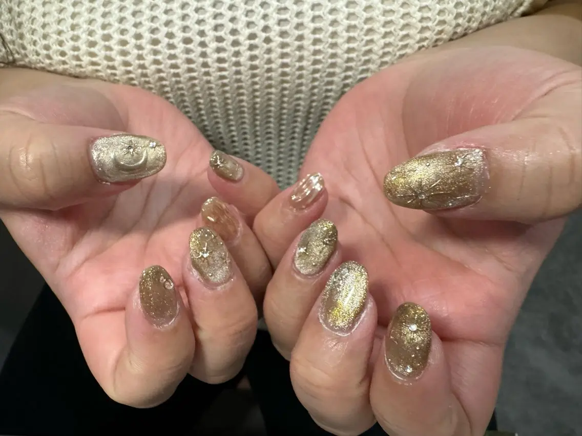 ネイル LAVISH 大和店 emi・:*+のネイルデザイン