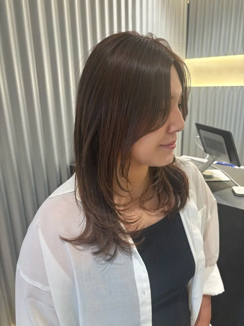 ミディアム カラー パーマ ヘアアレンジ レイヤーカット カット ヘアカラー トリートメント ヘッドスパ ヘアセット 押切 響　のヘアスタイル