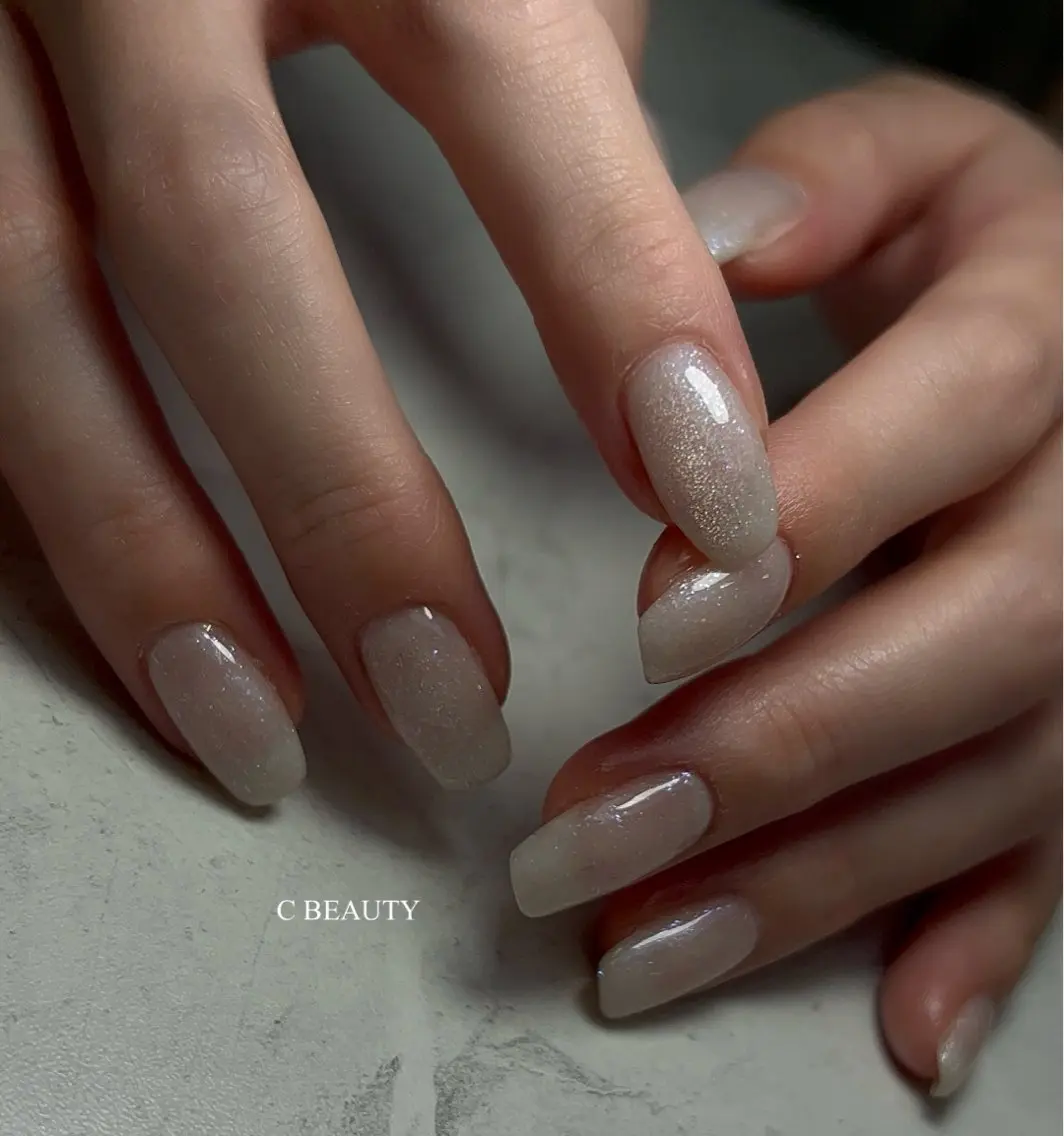 ネイル ホワイト 【C BEAUTY】 kobayashiのネイルデザイン
