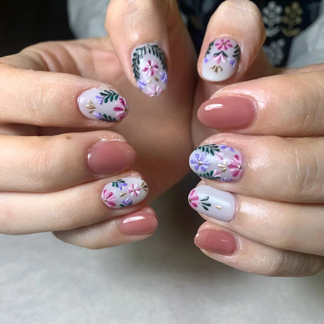 ネイル ハンドネイル FIORITURA aiのネイルデザイン