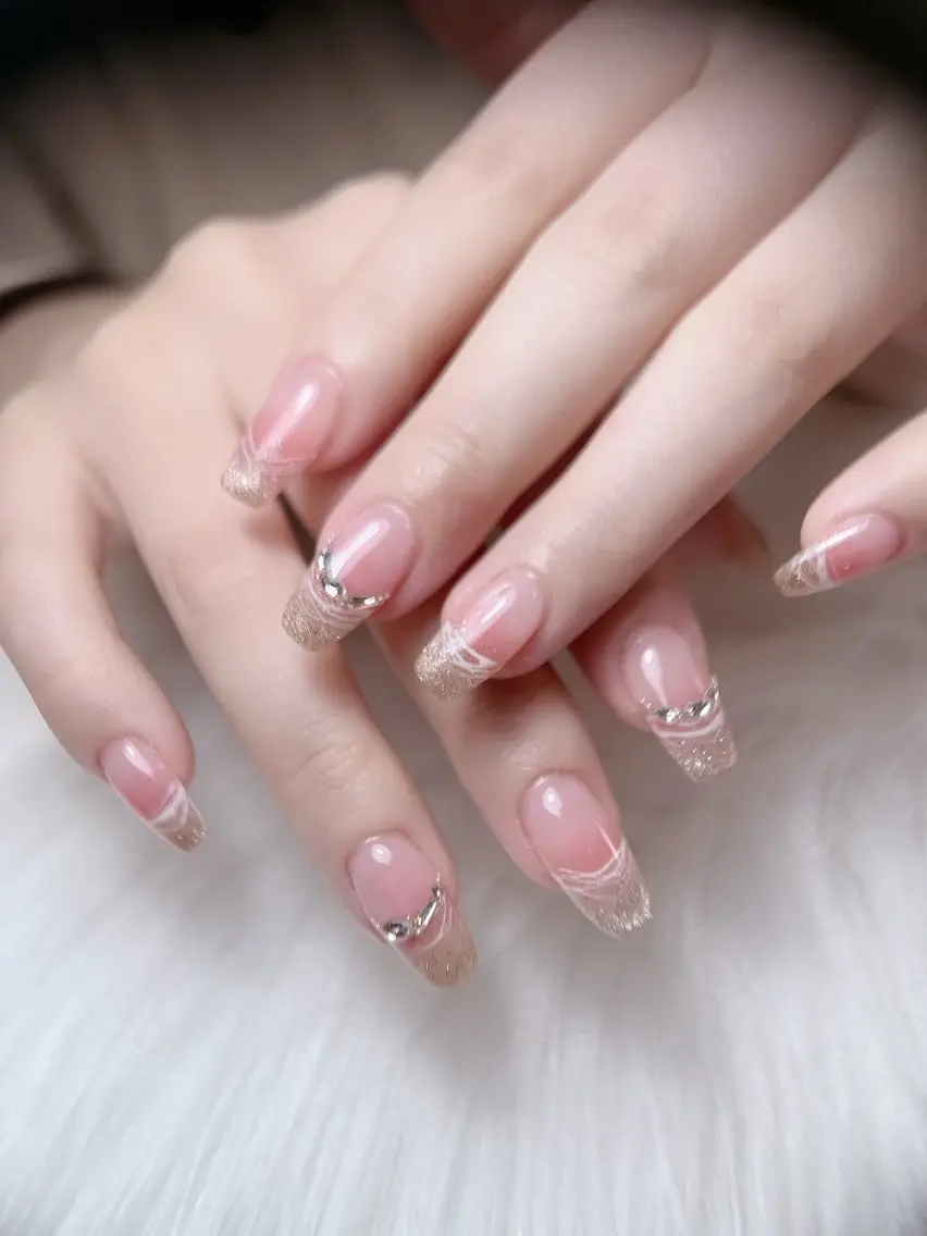 ネイル ハンドネイル T.Lee Nail Lilyのネイルデザイン