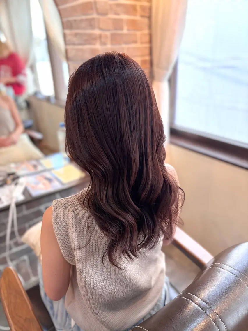 セミロング カラー ブラウンカラー ラベンダーカラー ラベンダーブラウン カット ヘアカラー トリートメント 縮毛矯正/暖色系 /徳田真緒のヘアスタイル